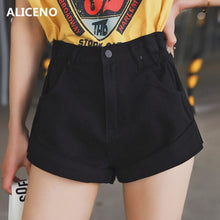 Load image into Gallery viewer, Flanged A-Line Style Jeans Short