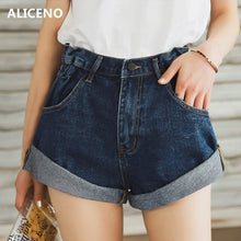 Load image into Gallery viewer, Flanged A-Line Style Jeans Short