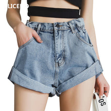 Load image into Gallery viewer, Flanged A-Line Style Jeans Short